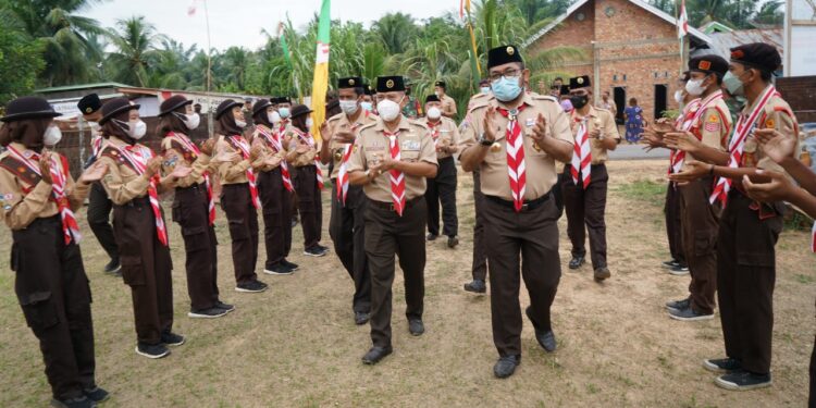 Foto – Gunting Pita Tanda Pembangunan Masjid Raudatul Jannah Desa Muaro Singoan