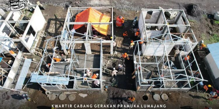 Foto – Progres Pembangunan Huntara di Lumajang
