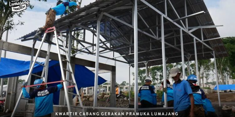 Foto – Progres Pembangunan Huntara di Lumajang