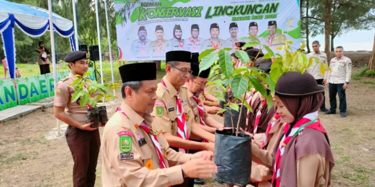 Lestarikan Lingkungan, Kwarda Riau Gelar Kemah Konservasi di Rupat Utara