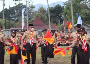 Pembukaan Jambore Daerah Meriah, Ka Mabida Sumut Bermain Semaphore bersama Peserta