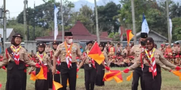 Pembukaan Jambore Daerah Meriah, Ka Mabida Sumut Bermain Semaphore bersama Peserta