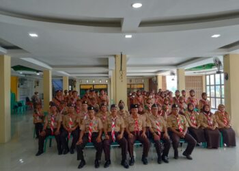 44 Calon Pramuka Garuda Kwarran Klapanunggal Dilepas Camat Selaku Ketua Mabiran