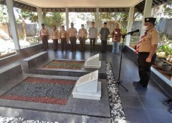 Kwarda Lampung Ziarah Makam Tokoh Gerakan Pramuka
