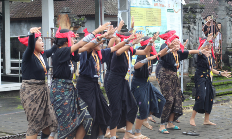 Peserta Raimuna Derah Bali XII Melestarikan Kebudayaan dengan Karnaval