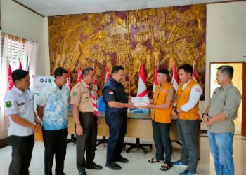 Kwarcab Kampar Serahkan Hasil Penggalangan Dana Bumbung Kemanusiaan ke Kwarda Riau