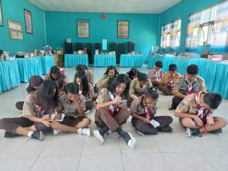 Penggalang SMP Negeri 2 Tutuyan Ikuti Latihan Perdana dengan Antusias