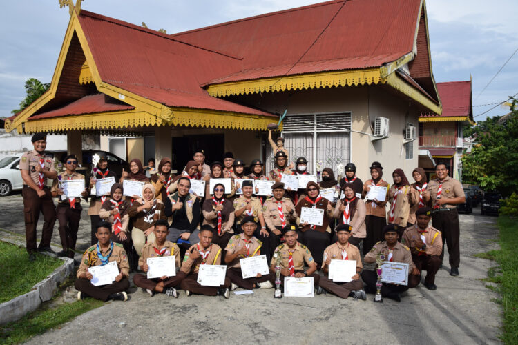 Hadiah Resmi Diserahkan, Berikut Daftar Pemenang Lomba Kehumasan Kwarda Riau 2022