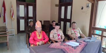 Ikuti Rakerda Daring, Pimpinan Kwarcab Pati Kenakan Kemeja Pramuka Dan Pakaian Adat