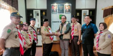 Kwarcab Indragiri Hulu Serahkan Hasil Donasi Bumbung Kemanusiaan ke Kwarda Riau