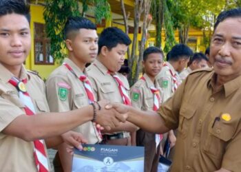 Ikut Aksi Bumbung Kemanusiaan, Pramuka SMKN 1 Rengat Barat Terima Penghargaan