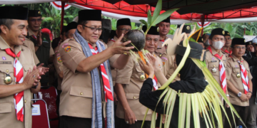 Kak Ade Sugianto : Bawa Terbang Negara ini Jauh di Atas Langit