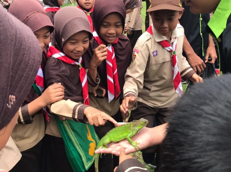 Animal Keeper’s Banjarnegara Beri Edukasi Peserta Pesta Siaga