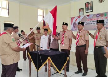 Ka Kwarcab Inhu Lantik Mabiran dan Pengurus Kwarran Rengat Barat