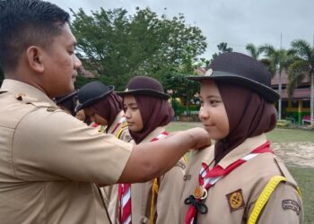 14 Pramuka Penegak SMAN 1 Rengat Barat Dilantik Menjadi Bantara