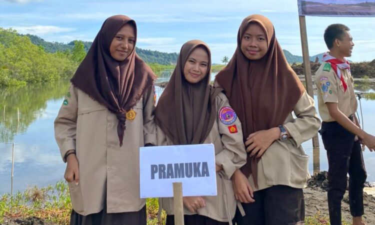Pramuka Peduli Kwarcab Bolaang Mongondow Timur menghadiri Penanaman Magro
