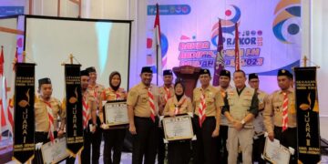 Kwarda Riau Serahkan Hadiah kepada Pemenang Lomba Gudep Ramah Lingkungan