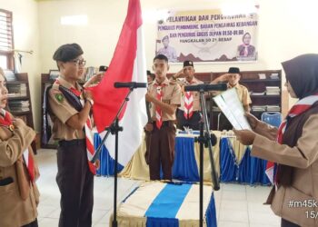 Mabi dan Pengurus Gudep Pangkalan SDN 021 Sesap Dilantik
