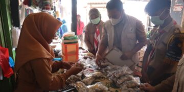 Antisipasi Jelang Ramadhan, Loka POM Tulang Bawang dan Pramuka Menggala Bergerak Awasi Pangan Beredar