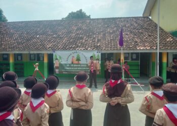 200 Pramuka Penggalang Ikuti Persami SDN Cipari Klapanunggal Kab. Bogor