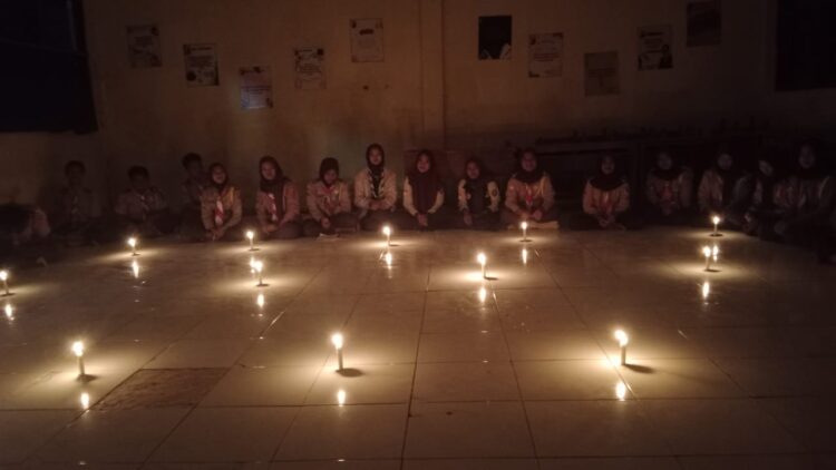 Pangkalan SMKS 1 LPPM Ciasem Sukseskan Earth Hour 2023