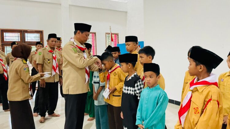 Kwarcab Pelalawan Bagikan Ratusan Takjil dan Santuni Anak Yatim