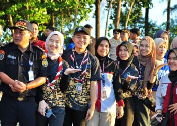 Peserta Kemah Pemuda Pesisir 2024 Lepas 300 Tukik Ke Laut