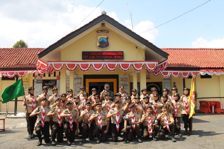 Saka Wira Kartika Belajar Lalu Lintas