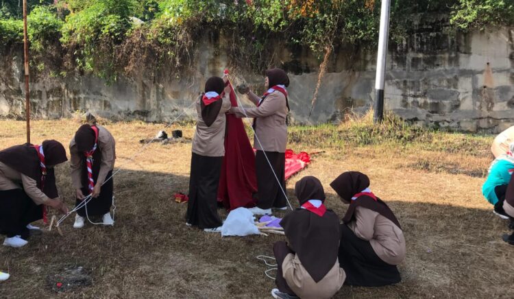Pembina Pramuka Peserta KMD Kwarcab Sawahlunto Ikuti Praktek Lapangan