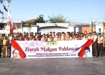 Kwarda Jatim Ziarah Ke Makam Pencipta Lagu Kebangsaan Indonesia Raya, Kuatkan Patriotisme Anggota Pramuka