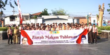 Kwarda Jatim Ziarah Ke Makam Pencipta Lagu Kebangsaan Indonesia Raya, Kuatkan Patriotisme Anggota Pramuka