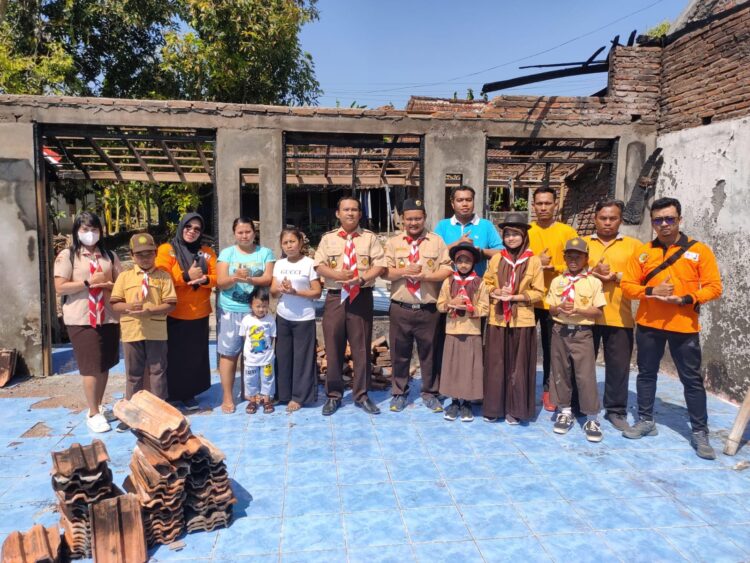 Kwarran Tanggungharjo Serahkan Bantuan Untuk Korban Kebakaran.