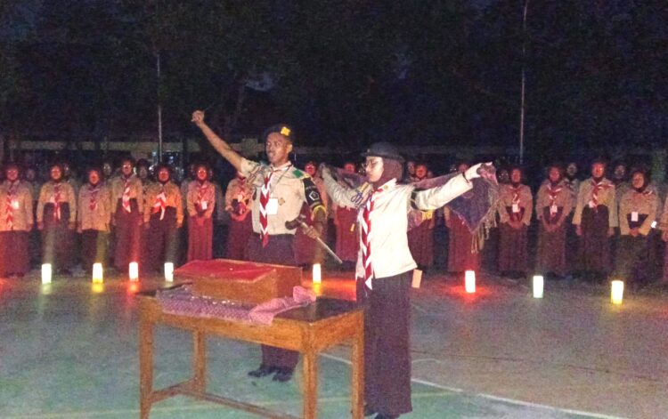 Pentas Seni Meriahkan Api Unggun Penerimaan Tamu Ambalan Pangeran Diponegoro dan RA Kartini