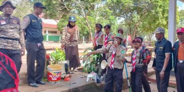 Bantu Bagikan Obat Hewan Dan Desinfektan Kandang, Peserta Jambore Juga Dapat Ilmu Peternakan