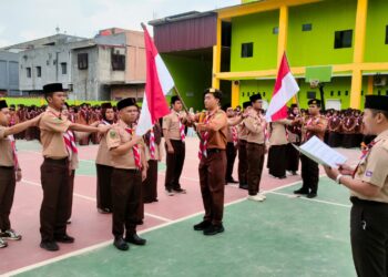 Ketua Kwarran Binawidya Lantik Mabigus dan Pengurus Gudep 08-043 dan 08-044 SMP An-Namiroh