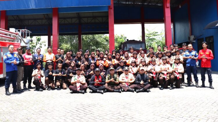 Saka Kwarcab Banyumas Gelar Latgab Damkar