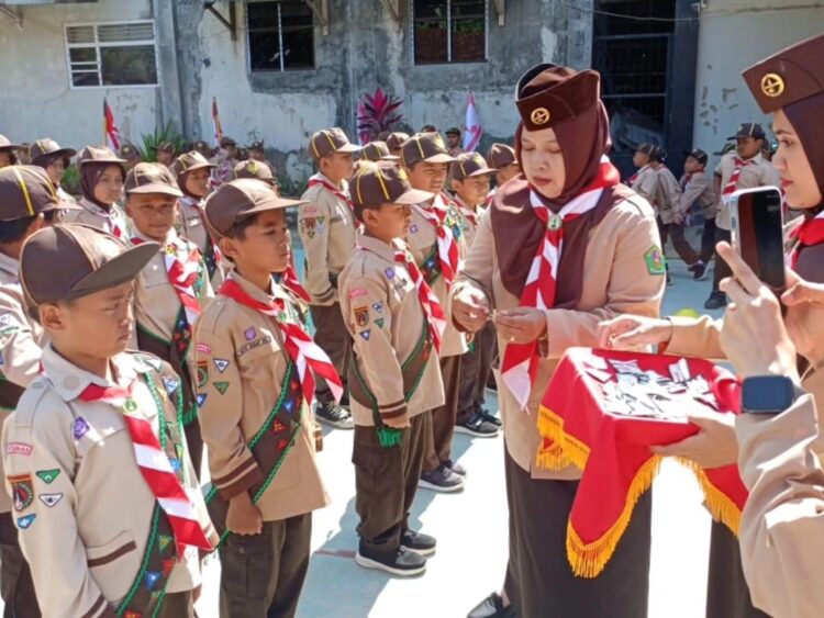 Persari MI Ma’arif NU 1 Sokawera: Bangun Karakter Siaga Melalui Pelantikan dan Lomba