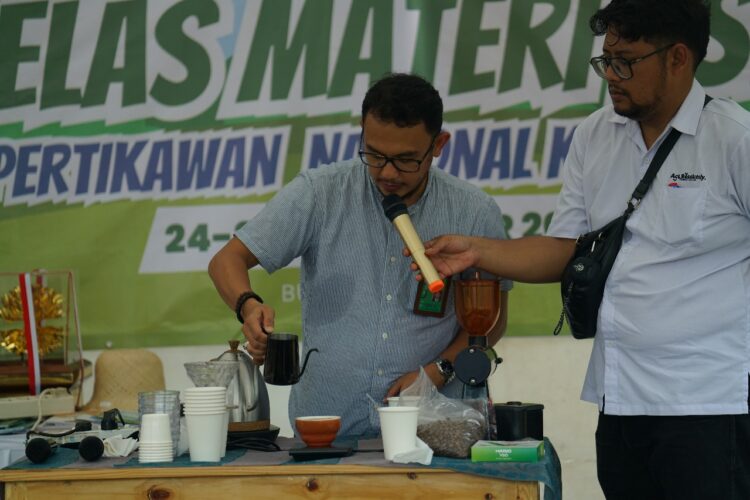 Kopi Agroforestry, Produk Istimewa Social Foresty Entrepreneur Hadir di Pertikawan Nasional 2024