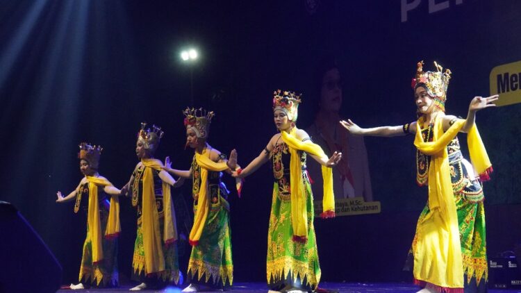 Konda Jatim Tampilkan Drama Musikal Bertemakan Folu Net Sink 2030 menuju Indonesia Hijau