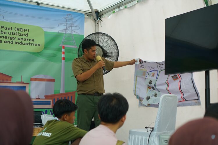 Kelola Sampah Dengan Baik, Peserta Pertikawan Belajar 3R Secara Langsung