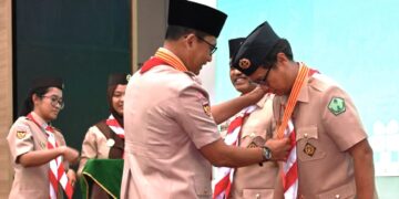 Menteri Kesehatan RI Terima Tanda Penghargaan Dari Gerakan Pramuka