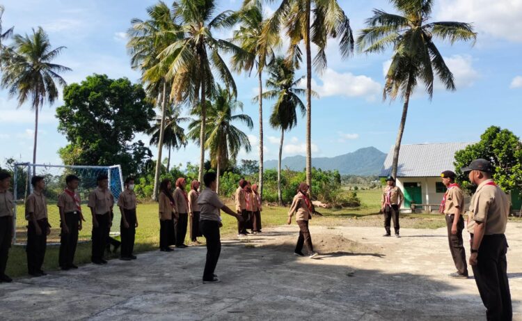 Upabuklat Dan Upatuplat Penegak Di SMK Tri Dharma Massila, Latih Disiplin Dan Bangun Karakter Siswa