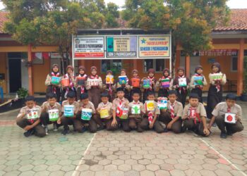 Kreativitas Pramuka Pangkalan SDN 3 Pasinggangan Ubah Ember Bekas Jadi Pot Tanaman Cantik