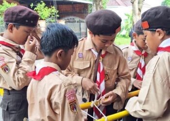 MI Istiqomah Sambas Purbalingga Gelar Persami Penggalang