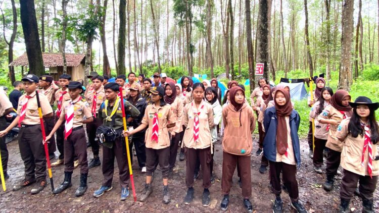 Pramuka Penegak Banyuwangi Jelajah Rimba, Belajar Mengenal Hutan Lebih Dekat