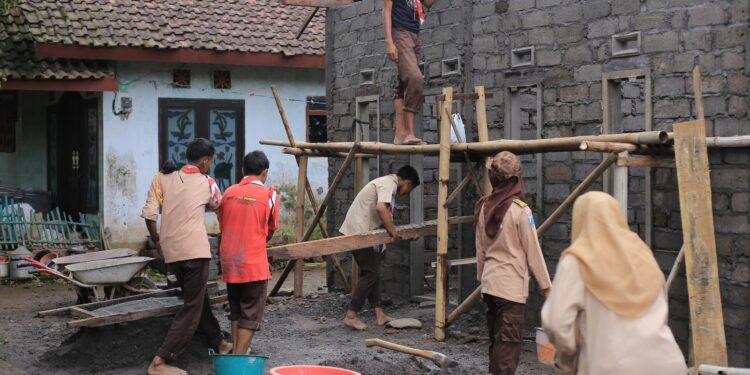 Tutup Tahun 2024, Kwarda Jawa Timur Beri Bantuan Pemugaran Rumah Tidak Layak Huni Di Jember