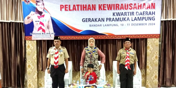 Buka Pelatihan Kewirausahaan. Kak Chusnunia “Tingkatkan Semangat, Sikap, Perilaku Dan Kemauan Pramuka Untuk Membuka Lapangan Pekerjaan Minimal Bagi Dirinya Sendiri”