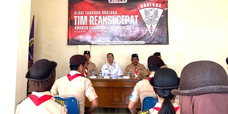Anggota Tim Reaksi Cepat Unit Bantu Pertolongan Pramuka Ikuti Latihan Peningkatan Kemampuan Di Gedung Pramuka Cilacap