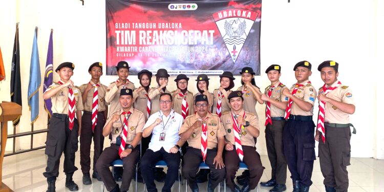 Anggota Tim Reaksi Cepat Unit Bantu Pertolongan Pramuka Ikuti Latihan Peningkatan Kemampuan Di Gedung Pramuka Cilacap