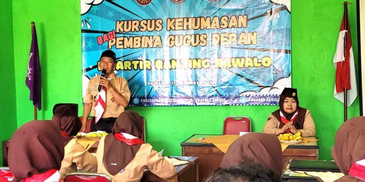 Pembina Pramuka Kwarran Rawalo Ikuti Kursus Kehumasan
